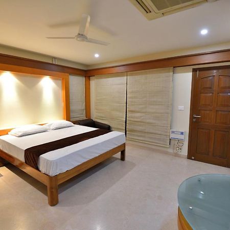Sri Ranga Krupa Hotel Tiruchirappalli Exterior foto