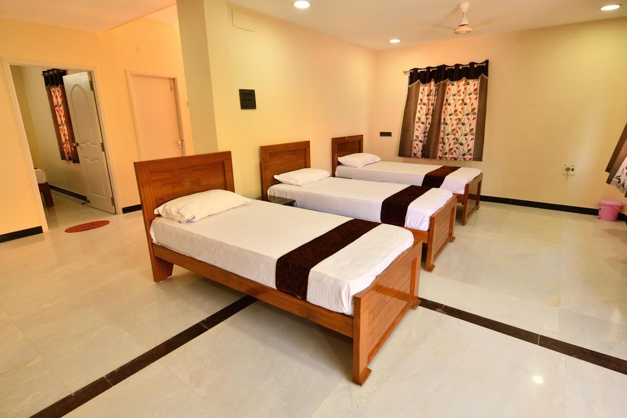 Sri Ranga Krupa Hotel Tiruchirappalli Exterior foto